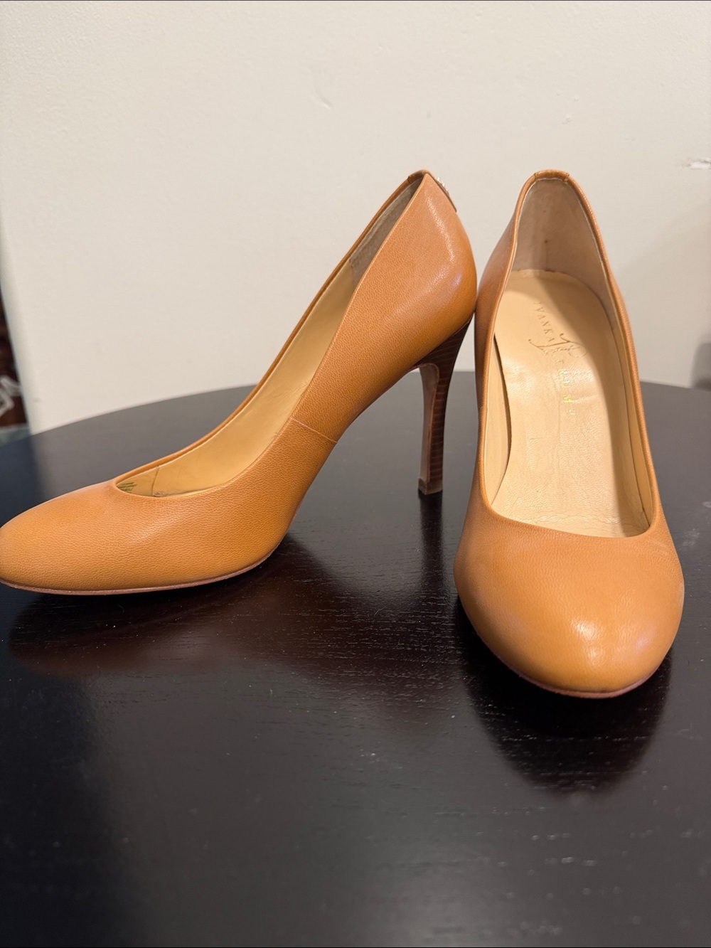 Classic Women's Tan Leather High Heel Pumps Ivanka Trump size 9